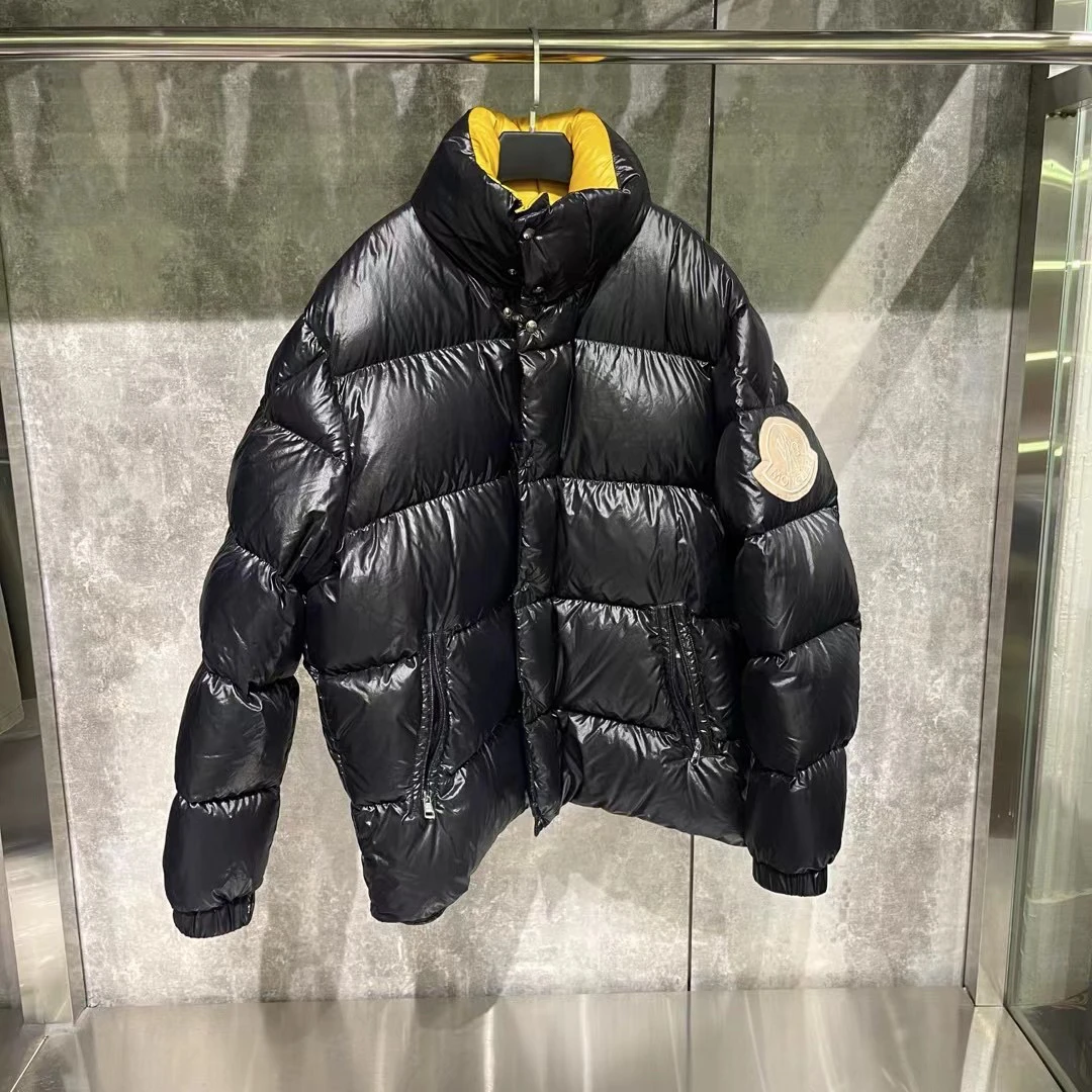 99新 MONCLER moncler大徽标黑漆皮羽绒服/5码/99新