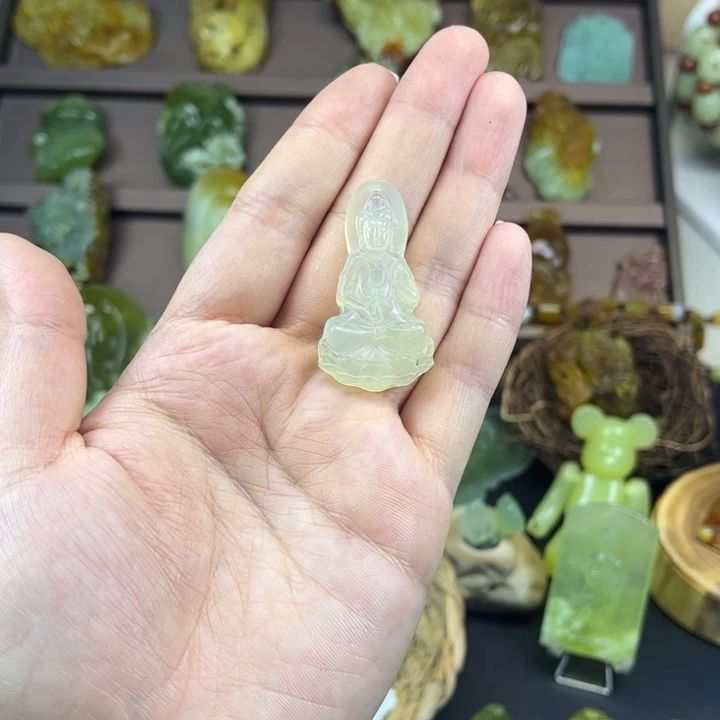 未镶嵌蛇纹石玉颈饰