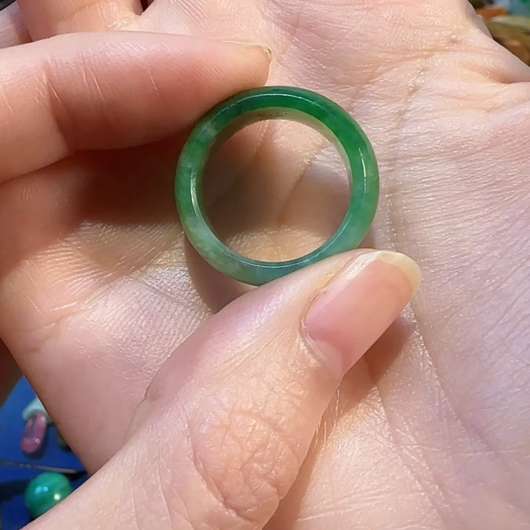 翡翠a货吊坠知否