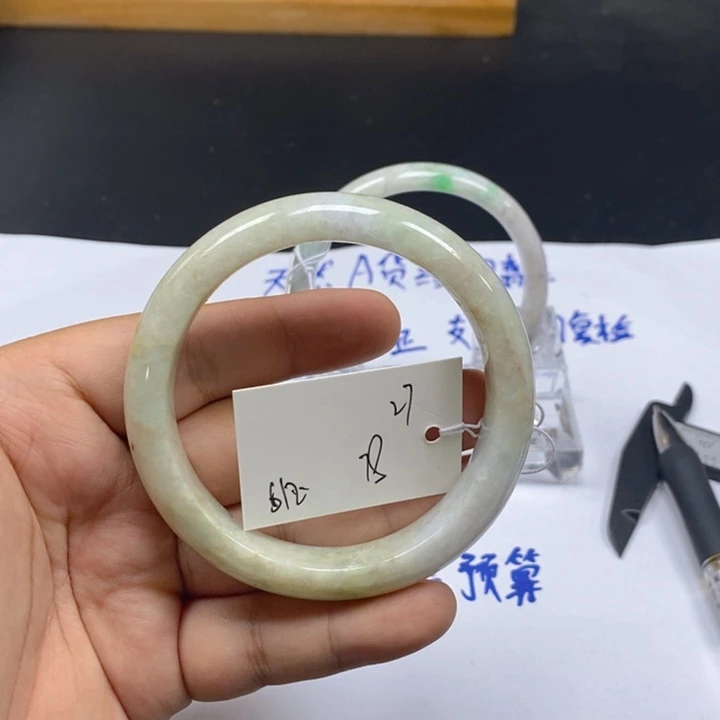 未镶嵌手镯翡翠天然翡翠