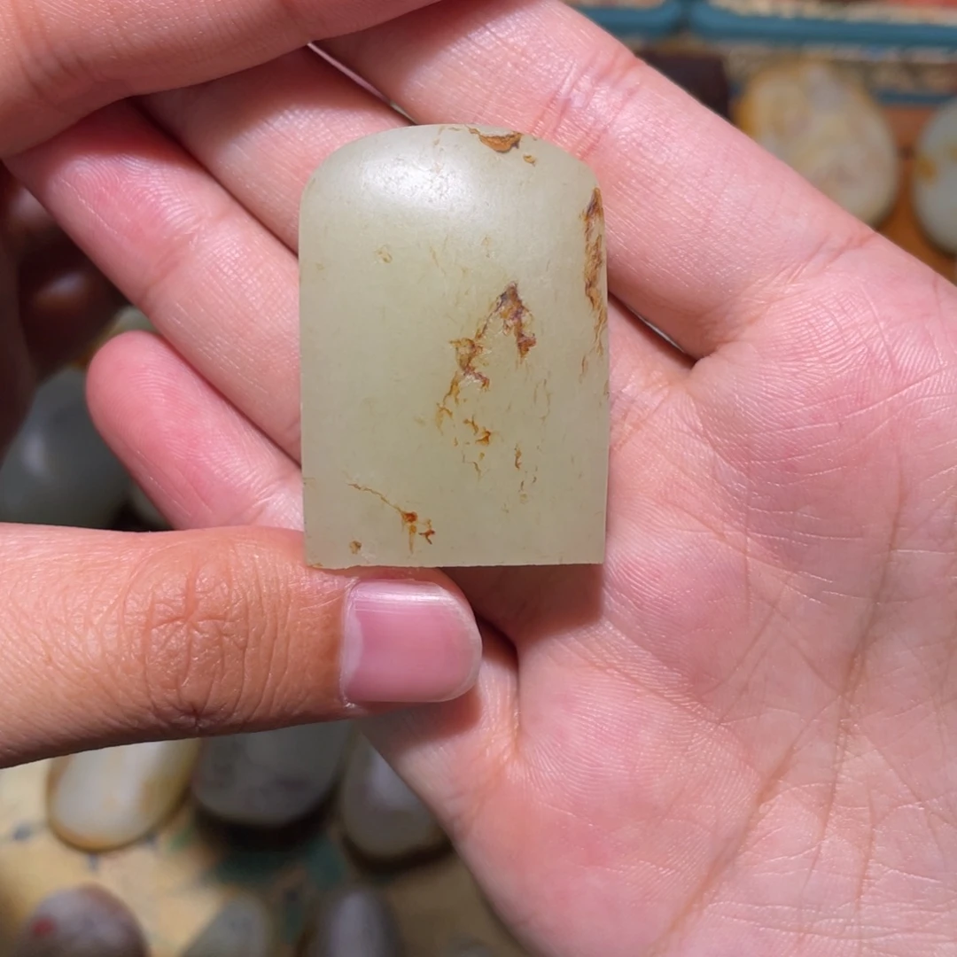 定制和田玉未镶嵌吊坠