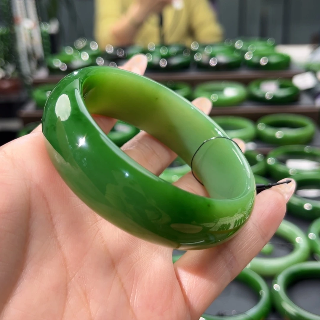 未镶嵌手镯和田玉（碧玉）