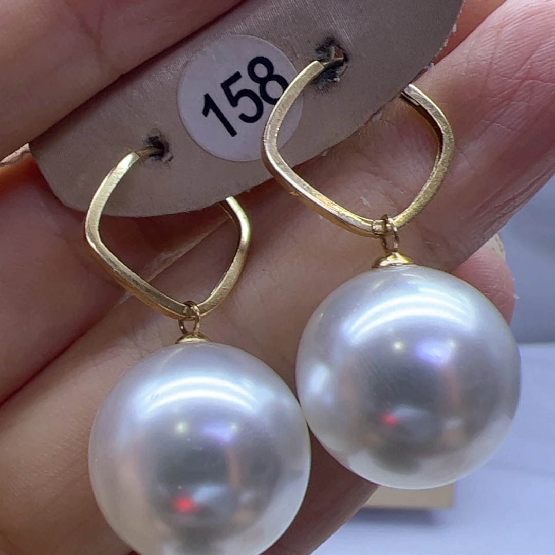 18K金镶嵌淡水珍珠耳饰