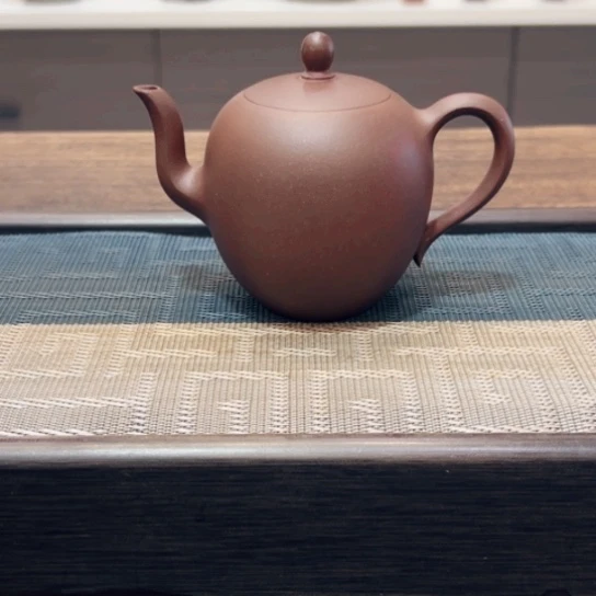 茶壶紫砂黄龙山原矿底槽清半手工瑕（200 cc）