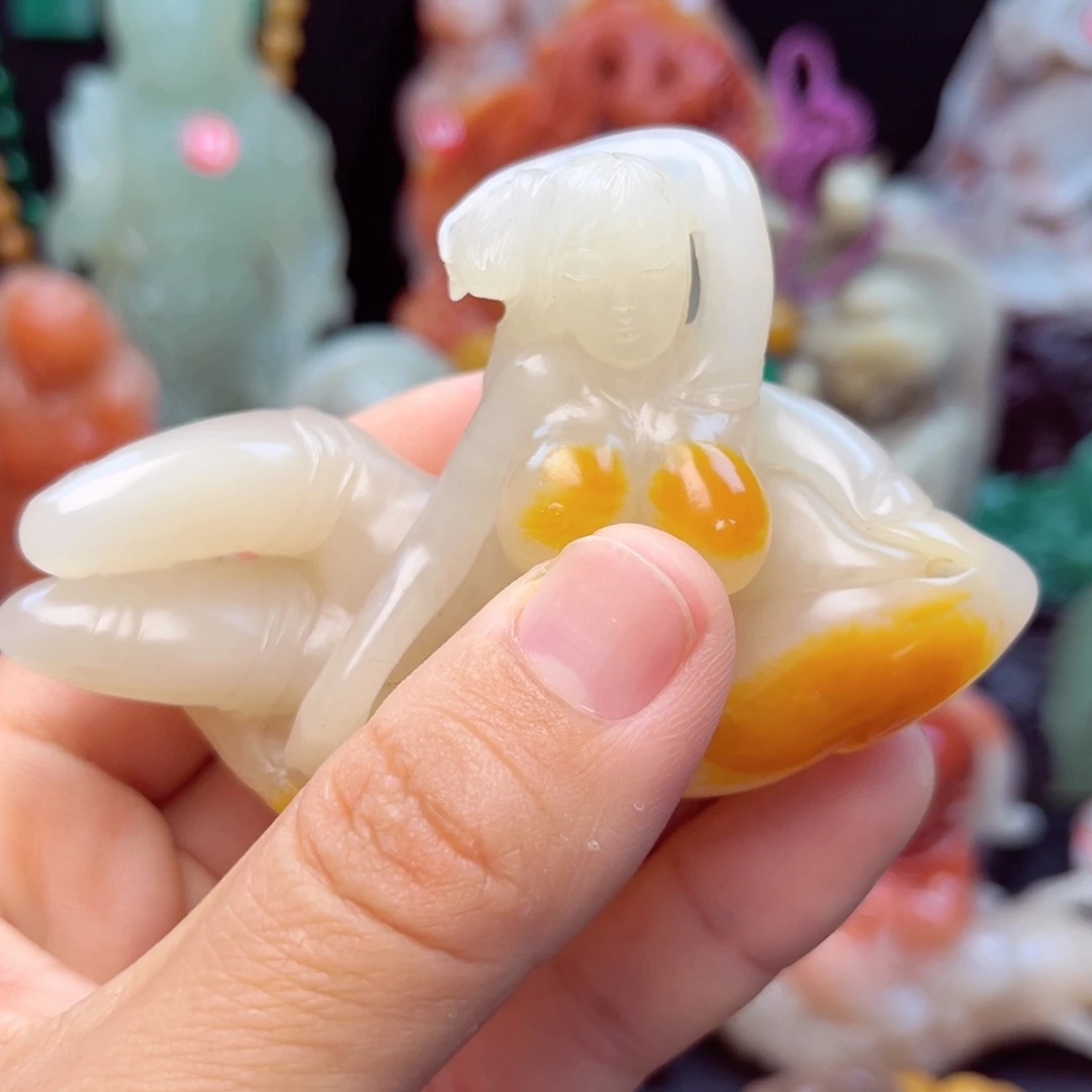 寿山石美女手玩件