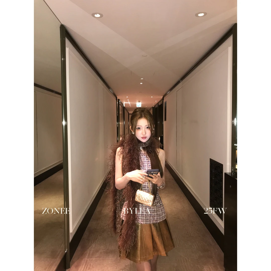 ZONEE 粗花呢编织羊毛混纺纱线复古轻奢格纹小香风不规则斜肩上衣