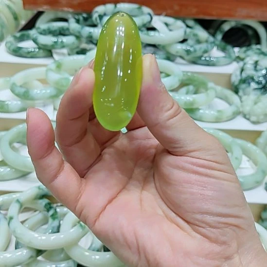 透闪石-蛇纹石玉未镶嵌手镯