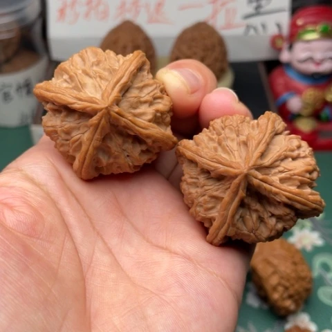 【闪购商品】文玩核桃吊坠44全品四棱玉玺