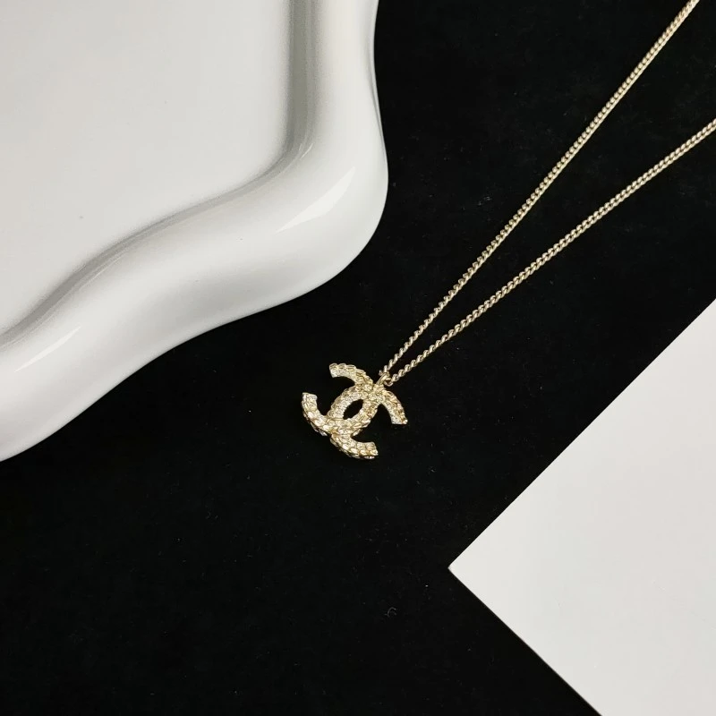 95新 Chanel/香奈儿 Azul-09C浅金色麦穗纹双面满钻双C项链/53899