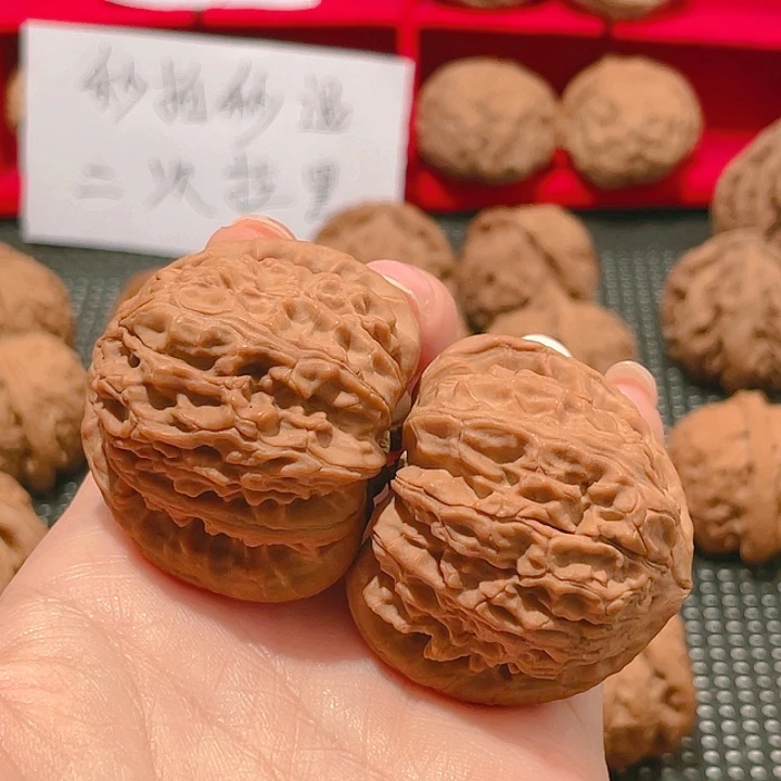 文玩核桃吊坠山**长文玩核桃