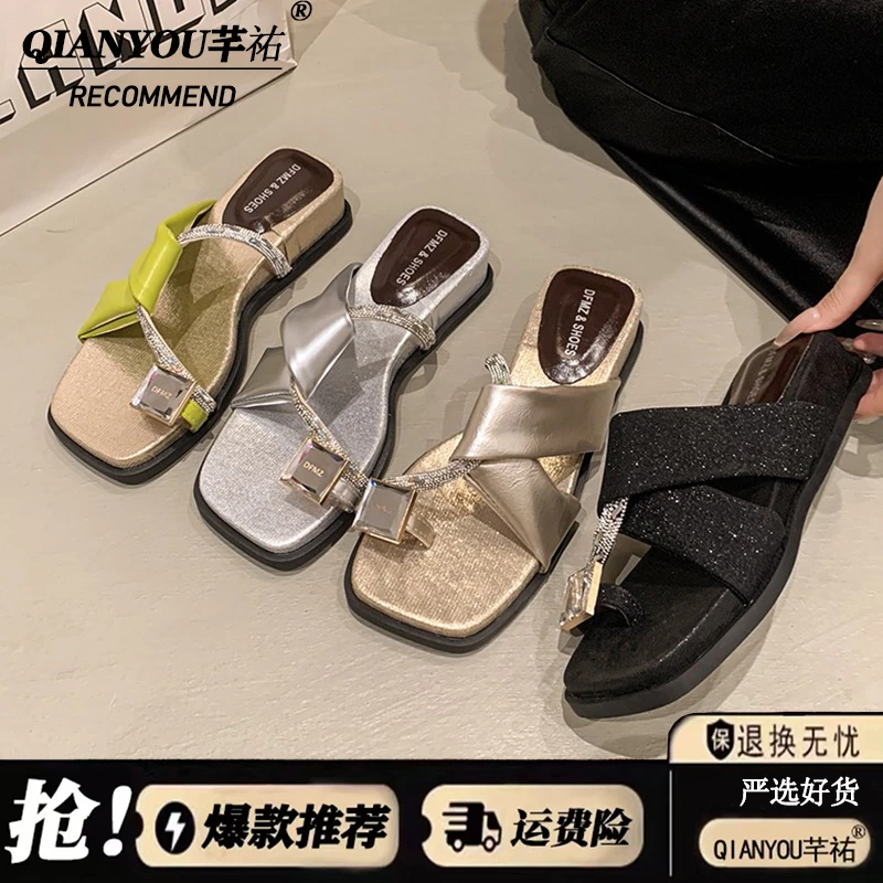 2025年夏季新款网红金属方扣复古爆款高级感小众方头套趾一字拖女