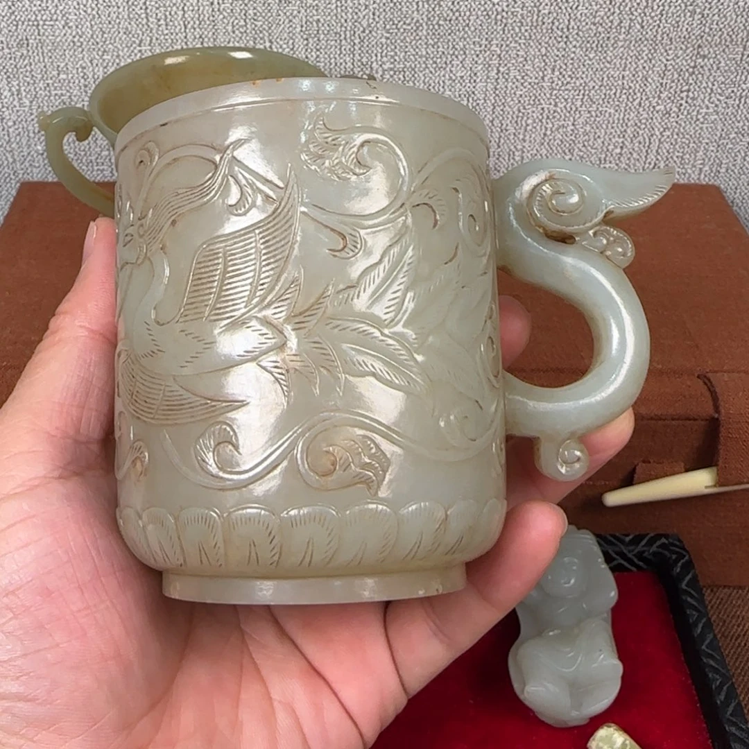 豆***龙非常精美的脖挂件