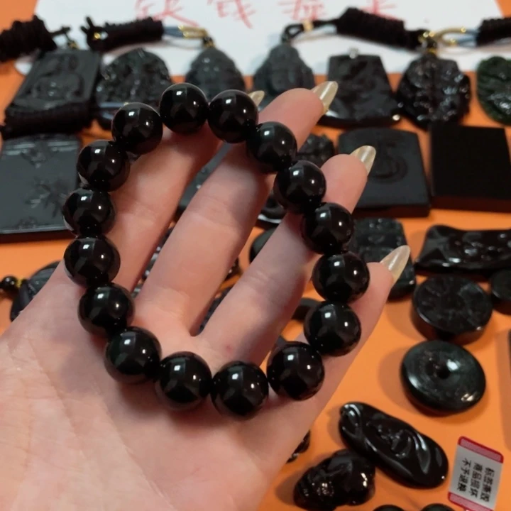 翡翠颈饰未镶嵌用****1