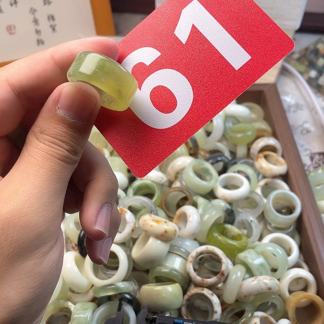 蛇纹石玉合金颈饰