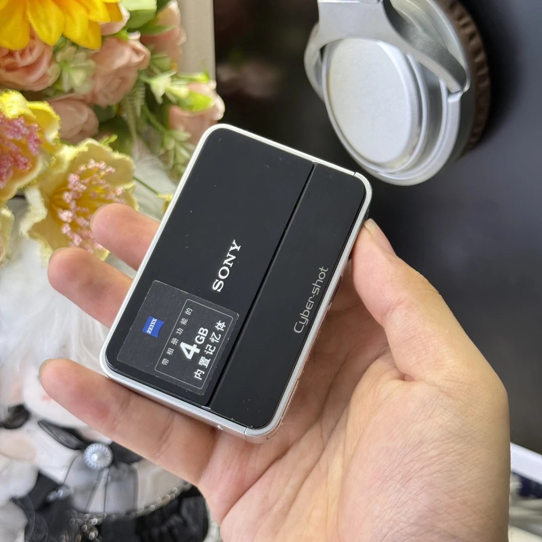 9新 Sony/索尼 索尼t2冷白皮柔焦触摸屏色彩感丰富带配件