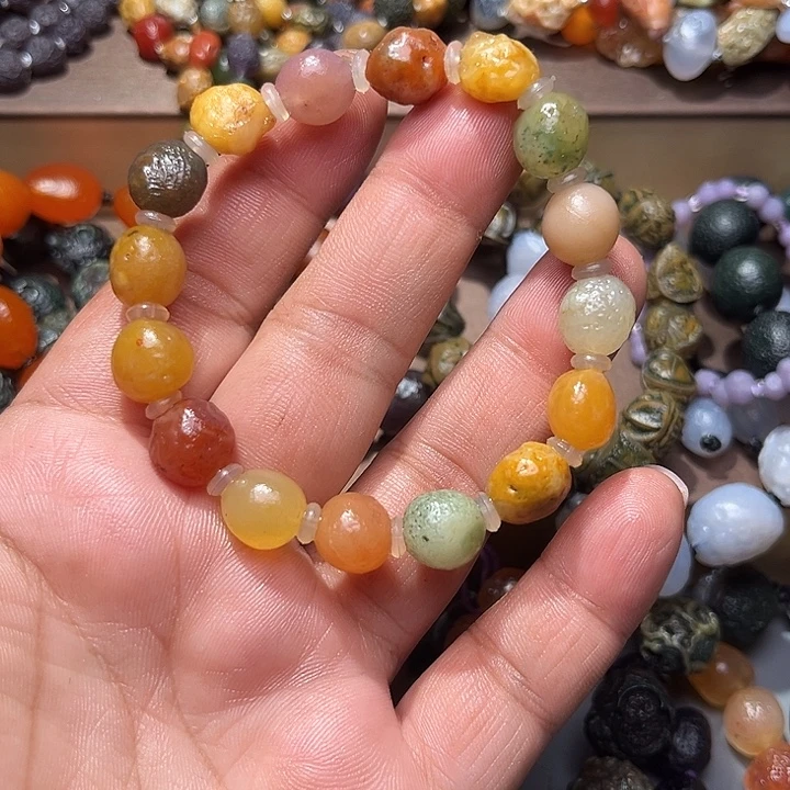 阿拉善彩玛瑙手串