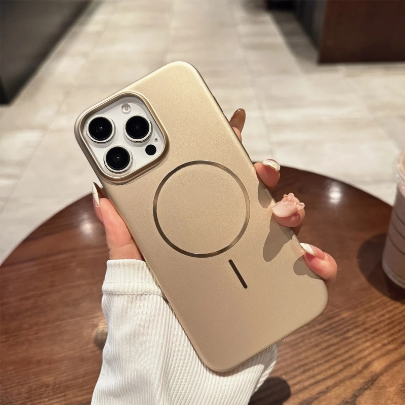 电镀金属漆高级感适用iPhone16promax磁吸细圈手机壳15超薄14防摔