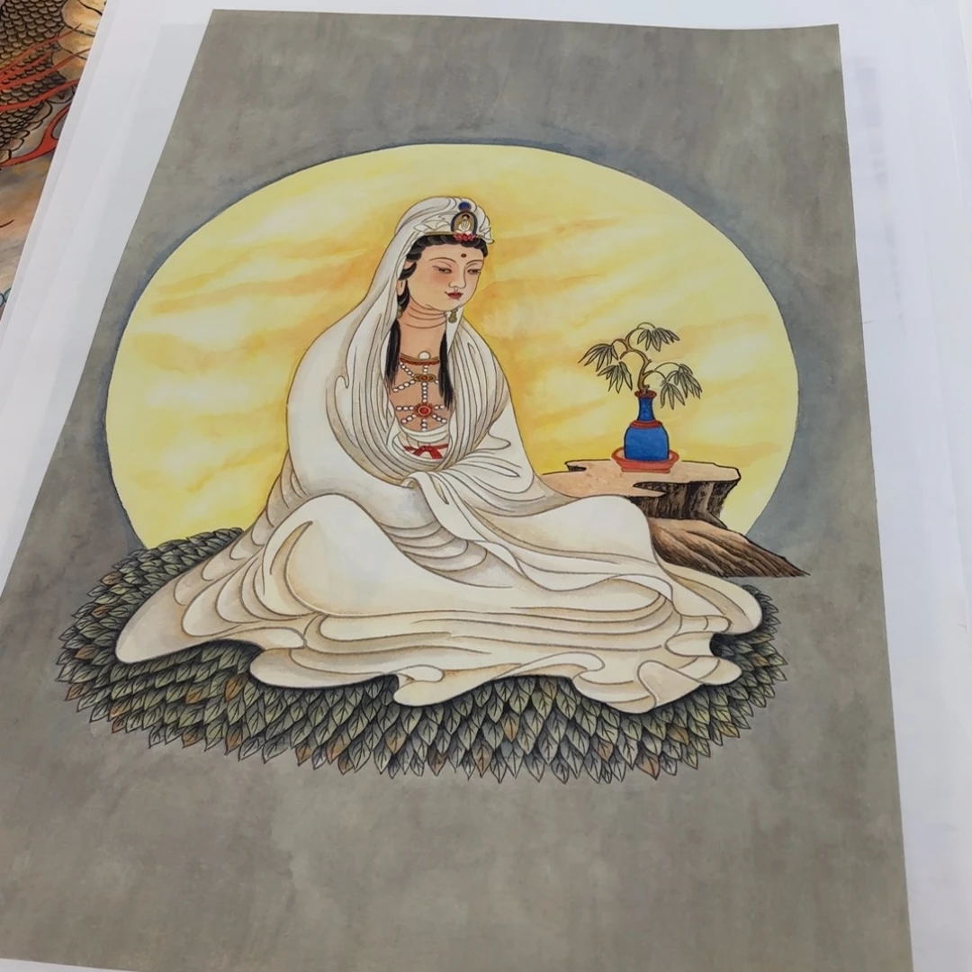 国画四尺三开观音作品