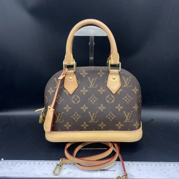95新 LouisVuitton/路易威登 小蕊 Lv芯片款贝壳bb手提斜挎/13144