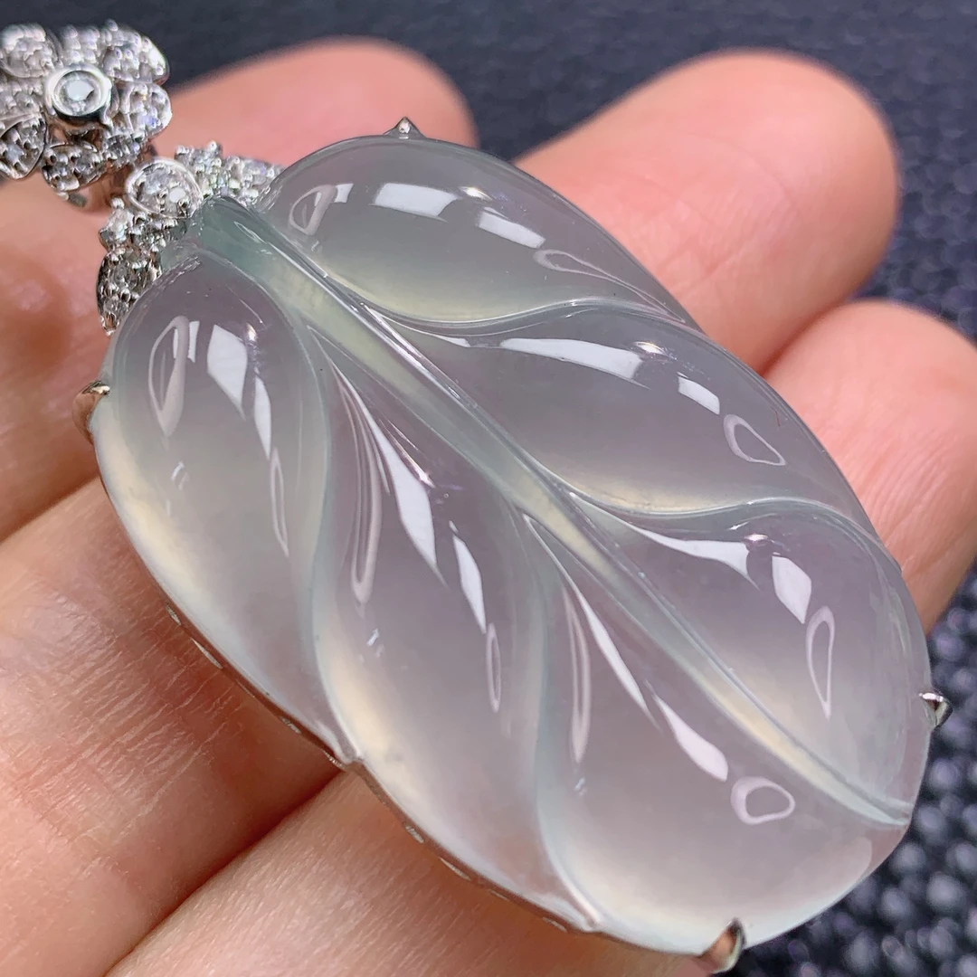 天然缅甸A货翡翠高冰起胶叶子镶18k金吊坠气质时尚