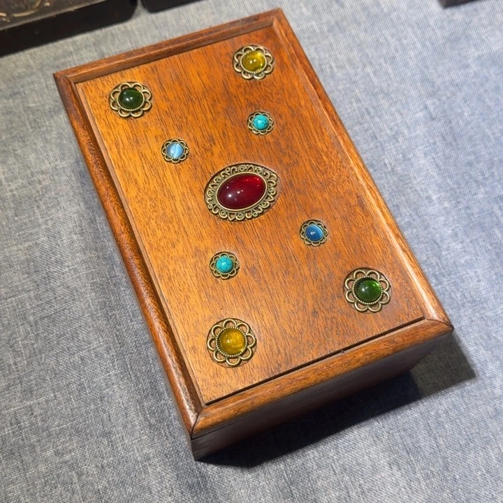 贡木抽拉盒的的的的