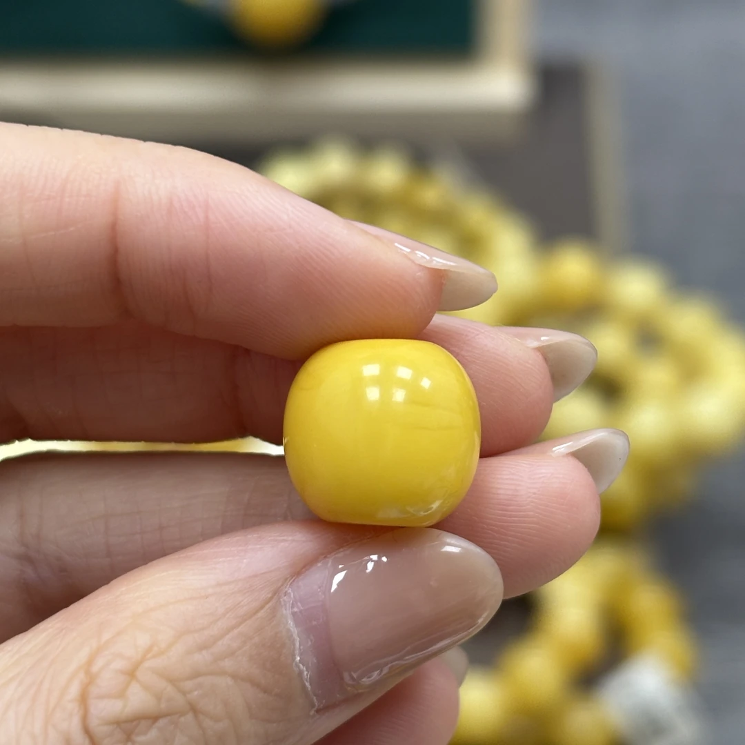 13.8*12.8mm带皮色· 小妖珠宝天然原矿琥珀蜜蜡