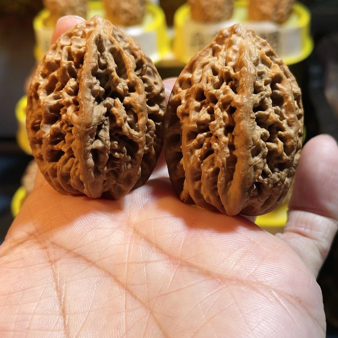 吊坠文玩核桃密纹虎头