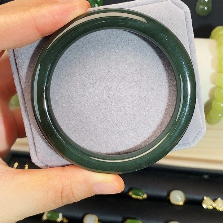 和田玉（糖玉）未镶嵌手镯圈口54