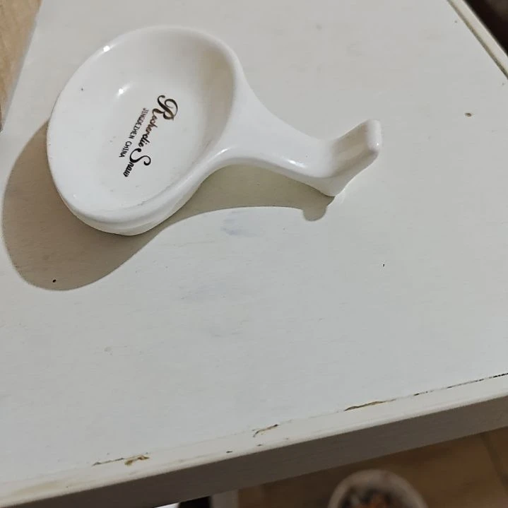 瓷骨瓷两用筷子架