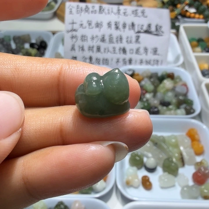 和田玉未镶嵌珠宝奇石