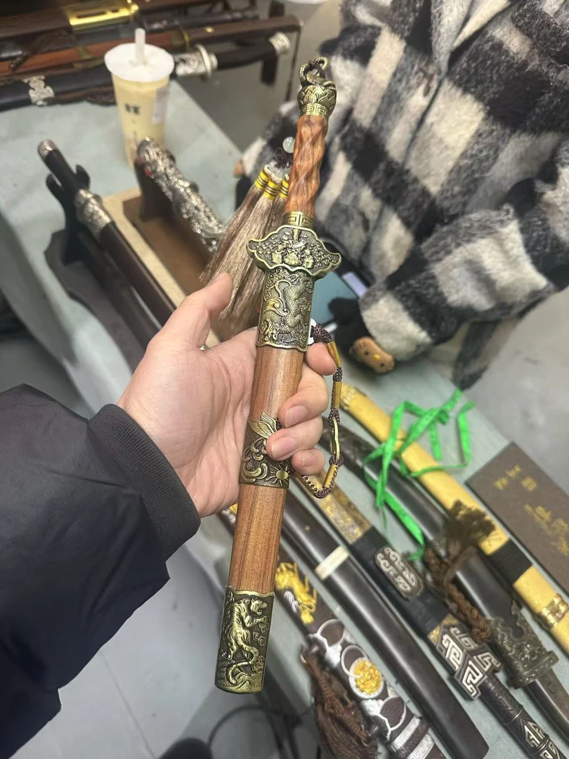 四圣短剑，百炼花纹钢钢 酸枝鞘柄未开刃