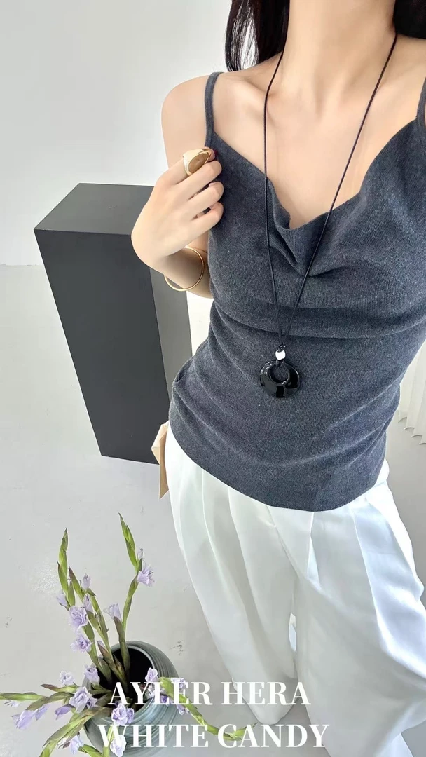 赫拉丝光羊毛荡领显瘦针织背心 H68023（福福）