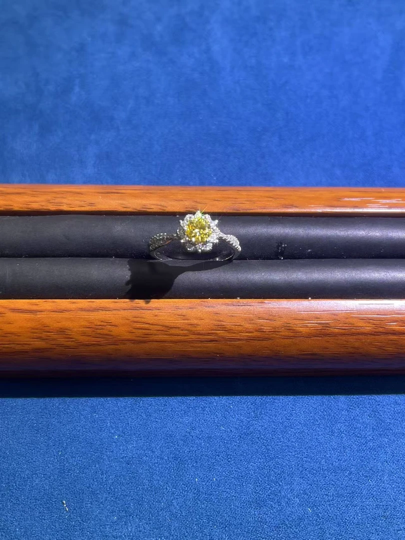 a546白托满镶戒指多样性发货