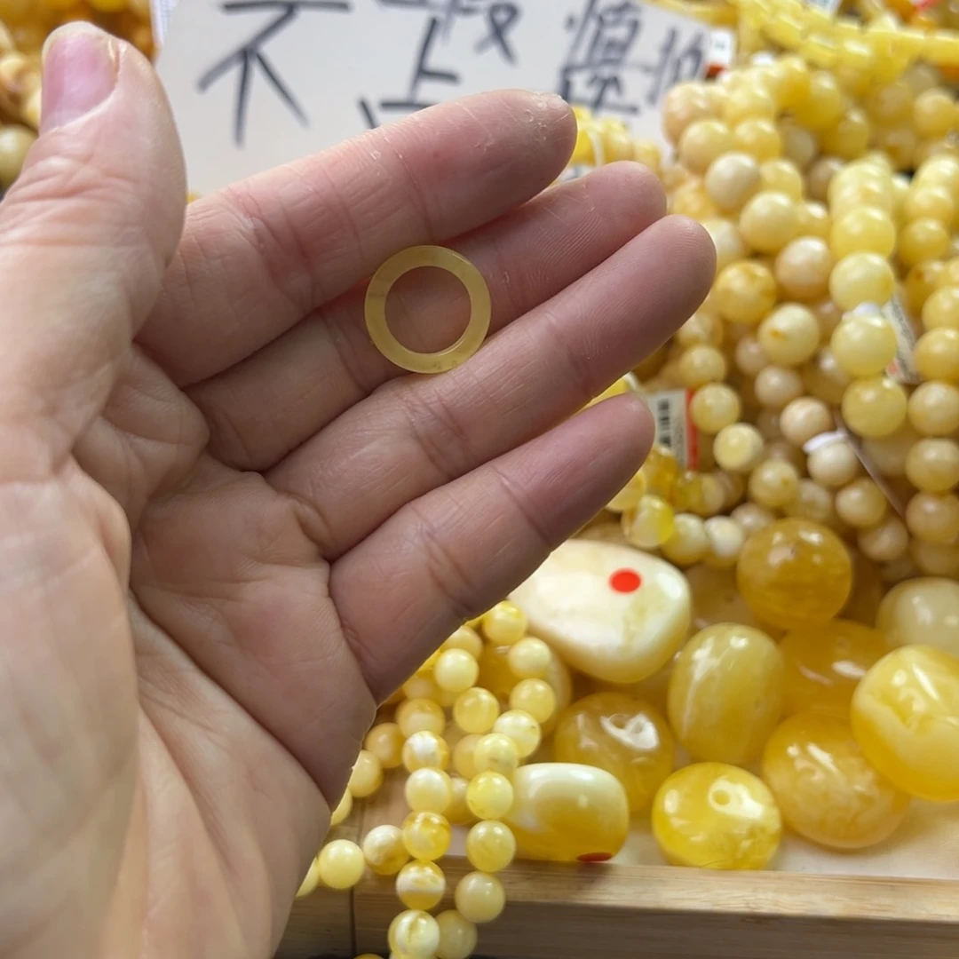 琥珀珠宝奇石未镶嵌