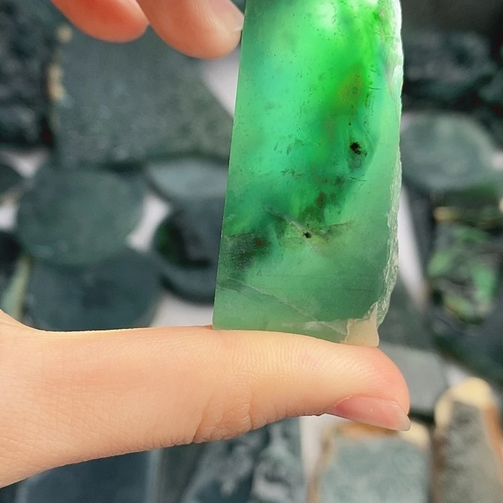 翡翠裸石纯天然翡翠