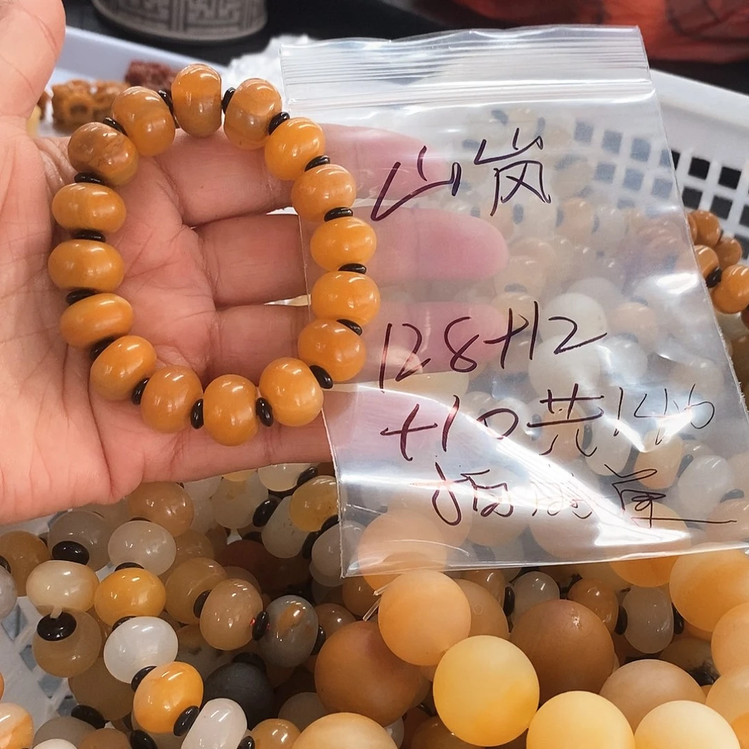 石英质玉（黄龙玉）黄龙玉未镶嵌山***川