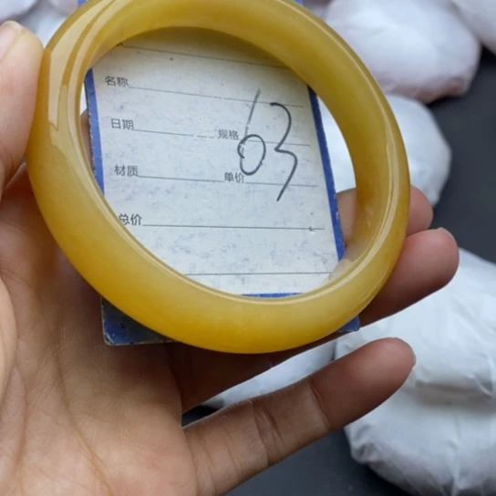 石英质玉未镶嵌手镯