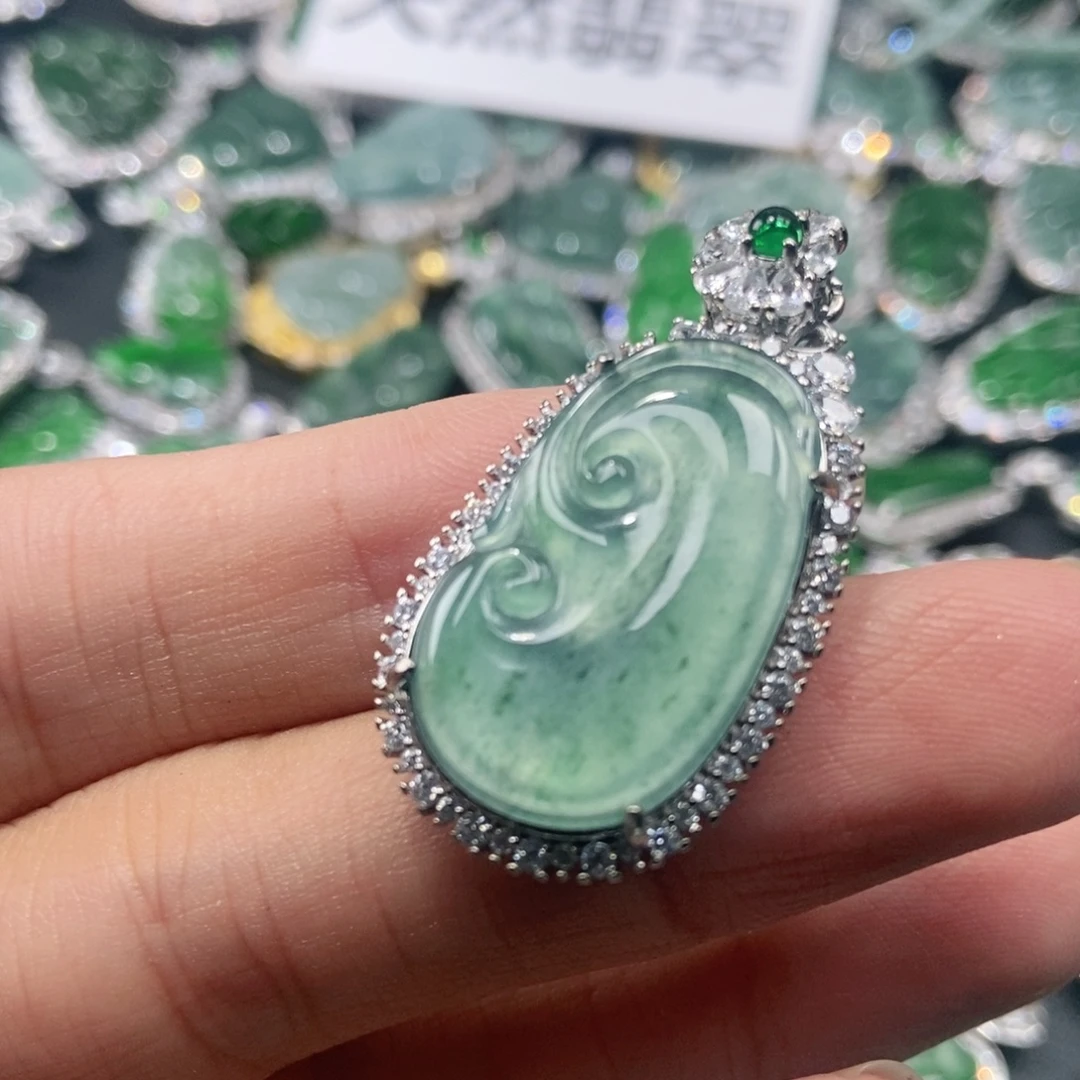 翡翠未镶嵌吊坠(不含链)