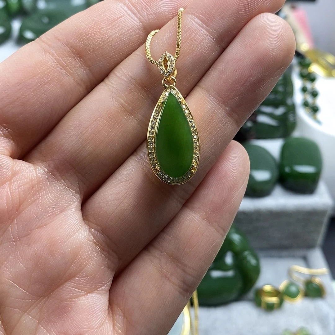 和田玉未镶嵌颈饰