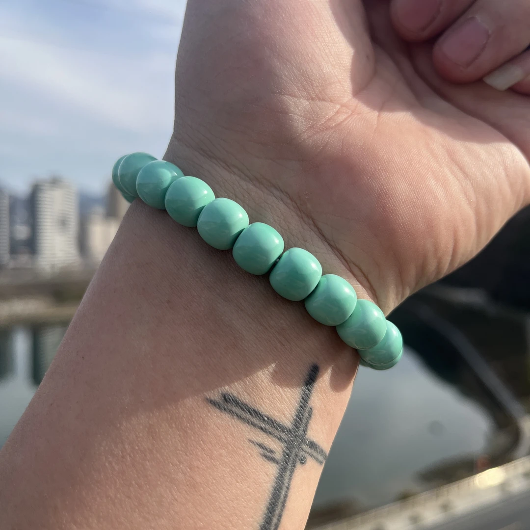 湖北竹山发货卡10绿色干净老型手串