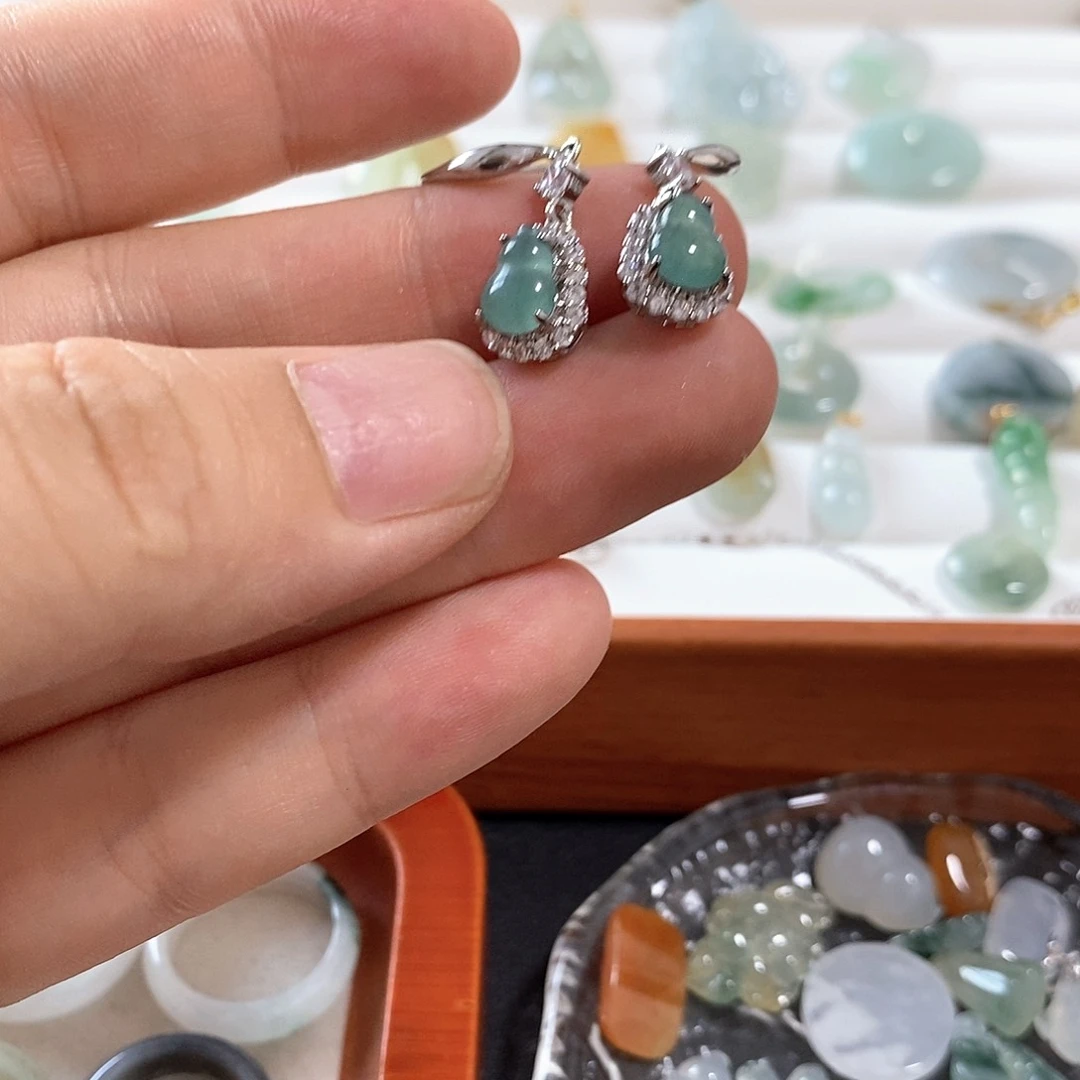 翡翠未镶嵌颈饰冰蓝葫芦耳勾