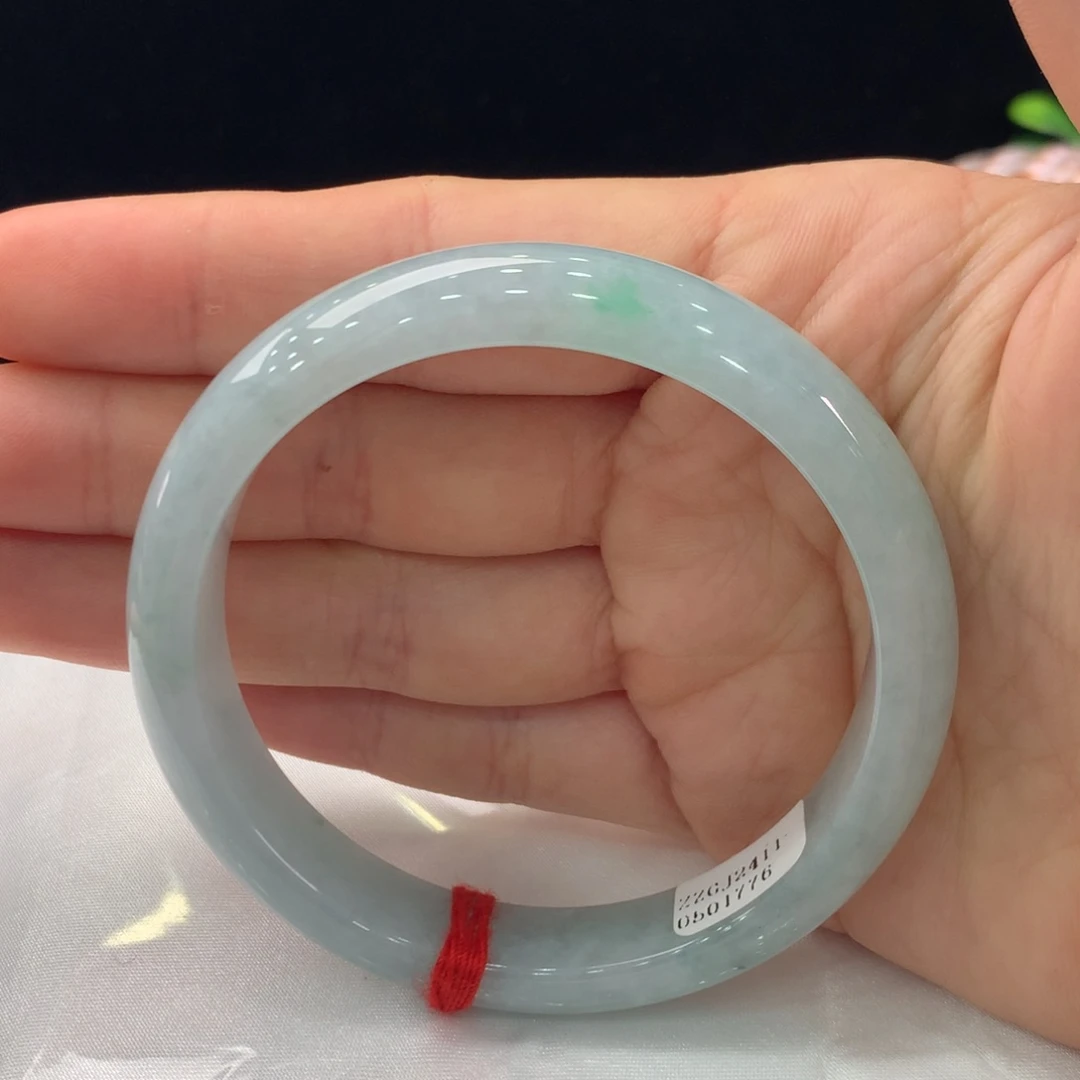 翡翠手镯未镶嵌缅甸A货翡翠 种水阳绿56 57