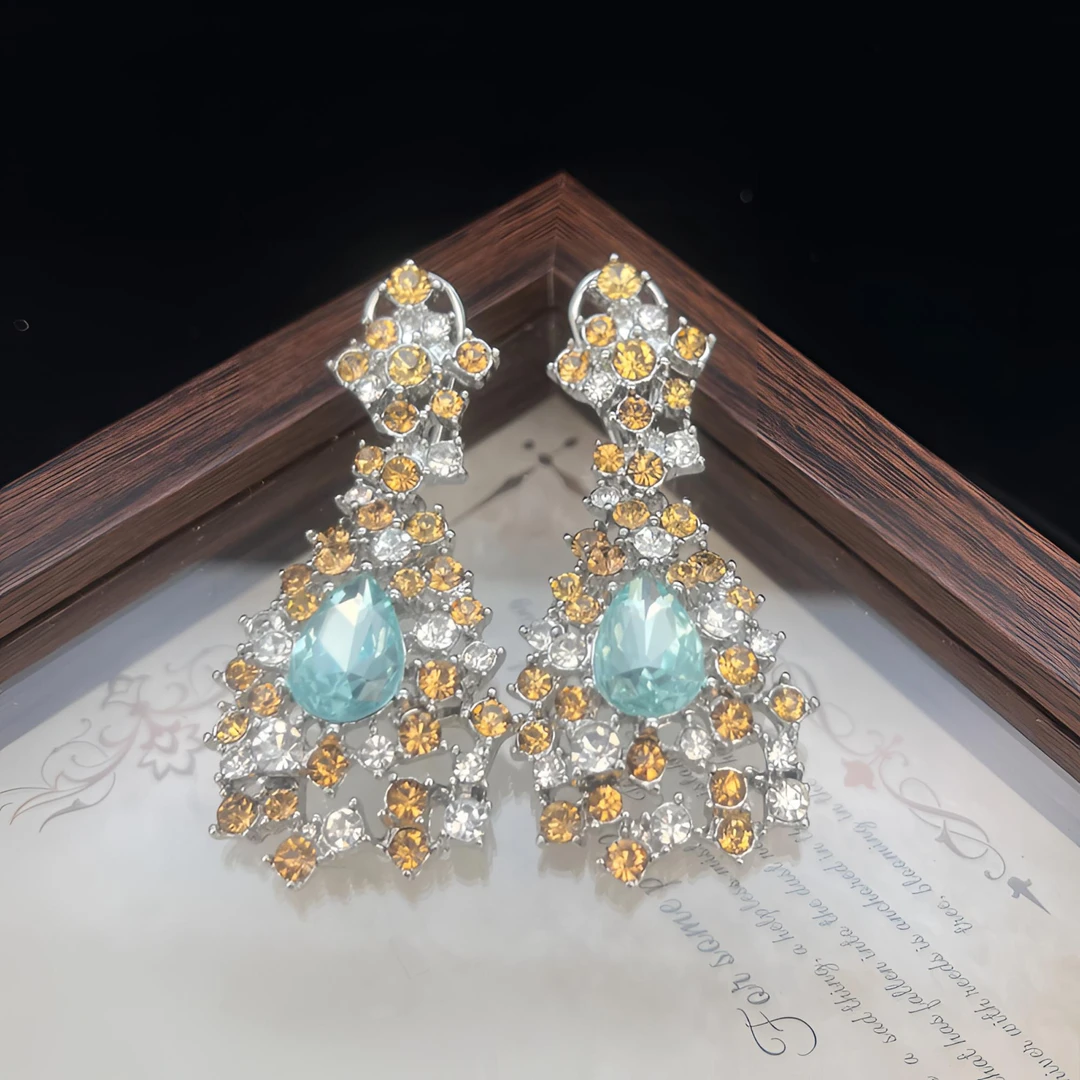 铜合金锆石耳饰 复古法式精致镶嵌设计师手工浅色耳饰耳环蓝色