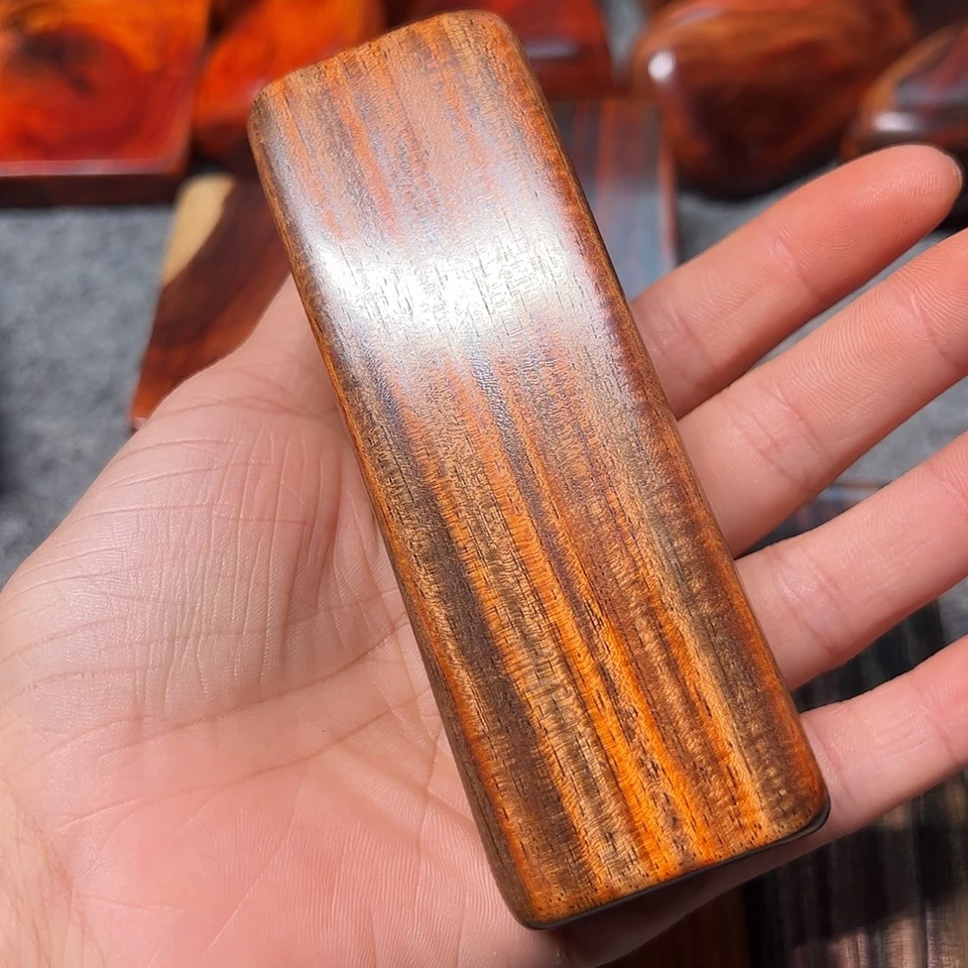 来***成交趾黄檀（大红酸枝）