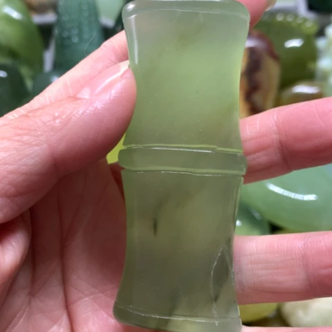 蛇纹石玉未镶嵌手把件