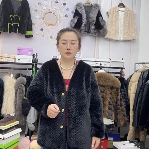 加厚段码女士外套黑