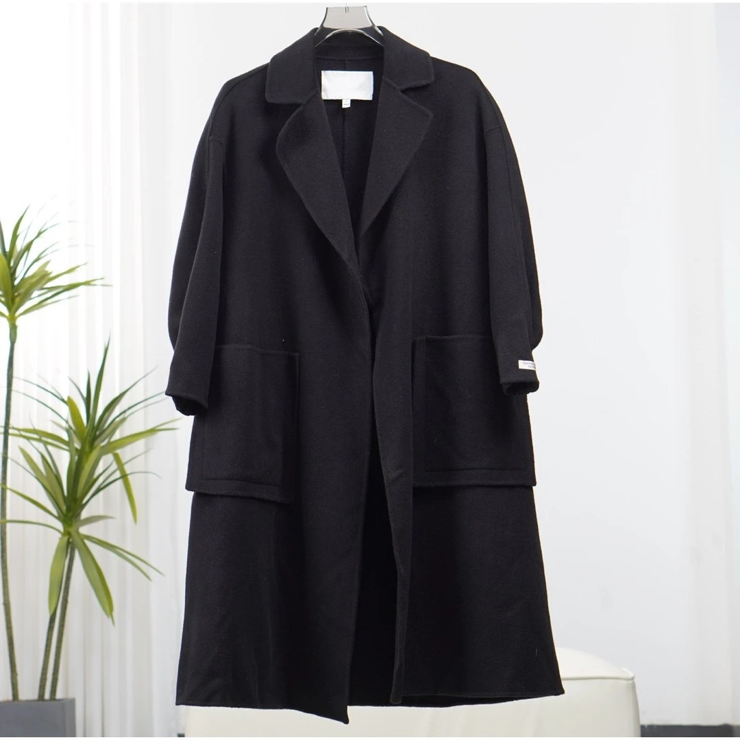 马系列  F091 女装秋冬长款宽松毛呢外套黑色