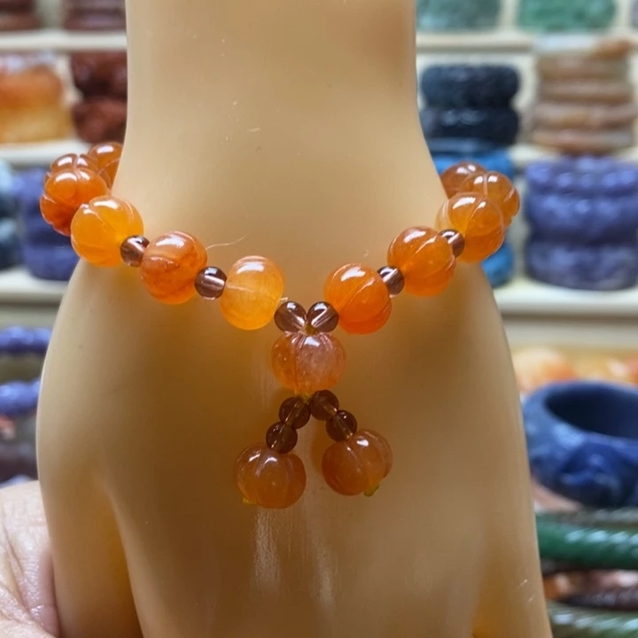 未镶嵌手镯石英质玉