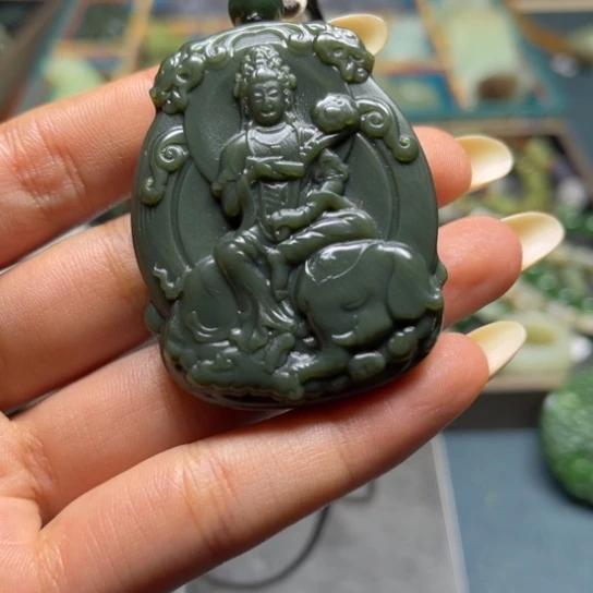 和田玉未镶嵌颈饰