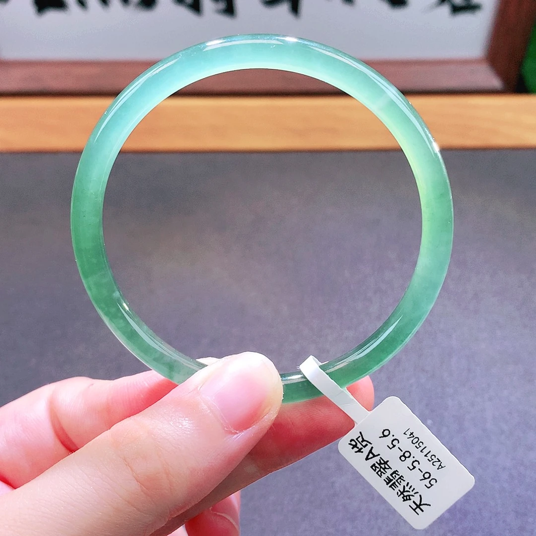 翡翠未镶嵌手镯天然翡翠
